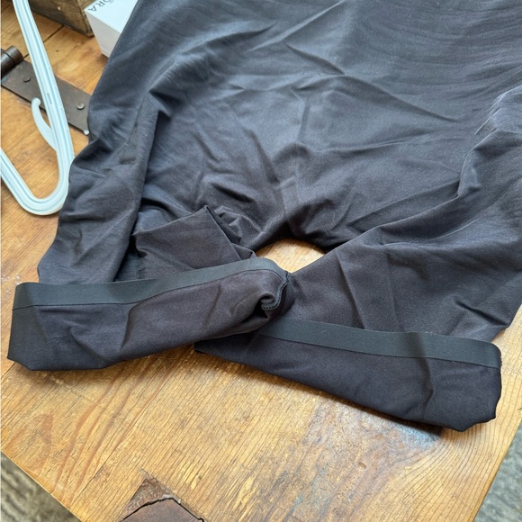 🏷️NWT- HeyShape - Shorts - Picture 4 of 6